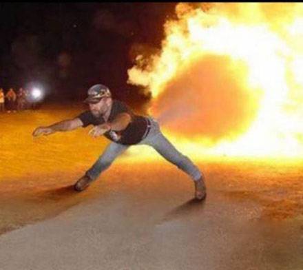 qq搞怪图片之人体发射