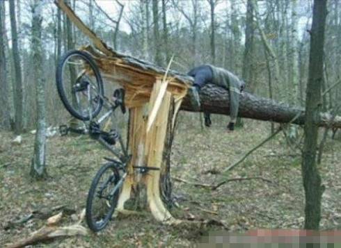 火爆男屌丝图片之注意交通安全