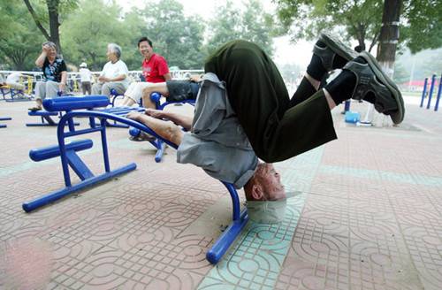 身强体健的老人家qq爆笑图片