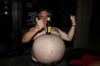 搞笑亮点图片之强悍的肚子