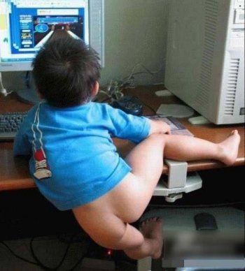 恶搞儿童图片之我要玩游戏