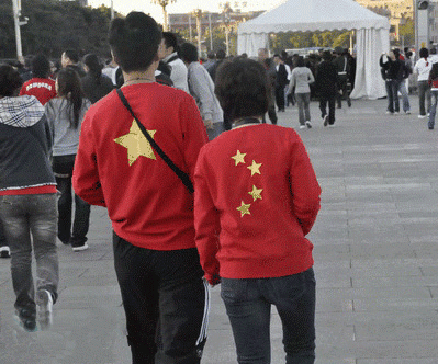 搞笑亮点图片之最耀眼的情侣装