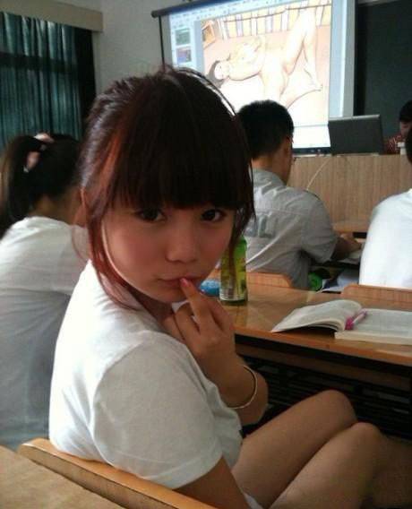 美女邪恶内涵图之亮点自己找