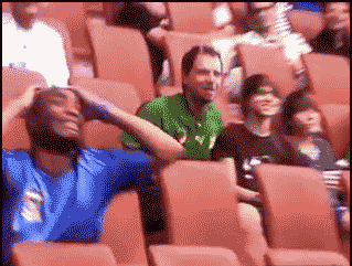 足球搞笑图片之怎么又输了