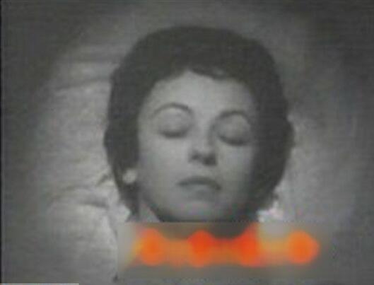 棺材里的死人图片