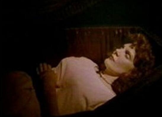 棺材里的死人图片