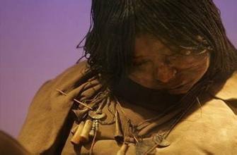 千年古墓走出活女尸