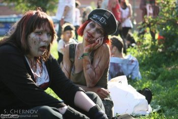 国外街道上的僵尸