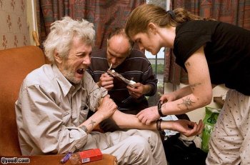 瘾君子寻刺激图片