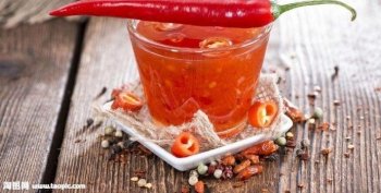 用辣椒水喷民警拔小刀欲自残 细数嫌疑人的疯狂事