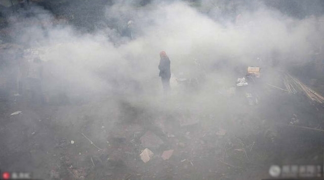 这不是火灾是熏肉，熏腊肉熏出了新高度，烟雾萦绕宛若仙境