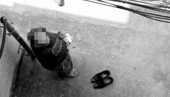 25岁男坠楼身亡 网友：白发人送黑发人悲伤的事莫过于此