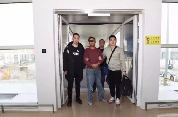 男子负案在逃18年被抓 曾致信公安局长：有本事抓我