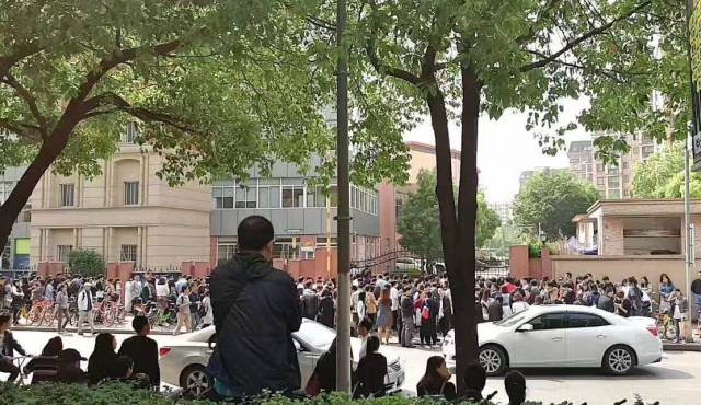 上海民办幼升小奇葩考题难倒家长 市教委要追责