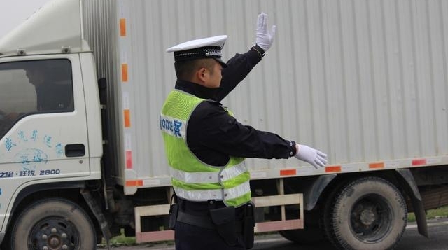 你的安全带可能系错了！不信看这里！