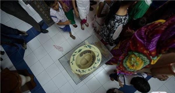 上厕所没带纸咋办？印度人的清洁方式亮了