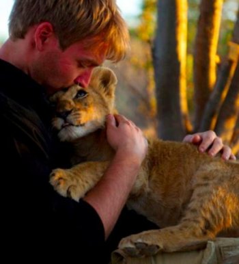 动物也有感情不要伤害它们，直击让你泪奔哭死的动物与人类的合照
