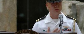 台裔美军少校泄密只为贪色 哪知对方竟是FBI女特工