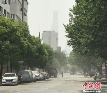 北方浮尘抵沪 申城已达中度污染