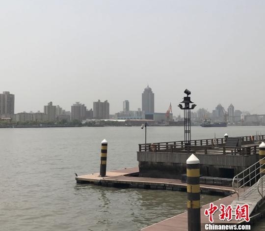 北方浮尘抵沪 申城已达中度污染