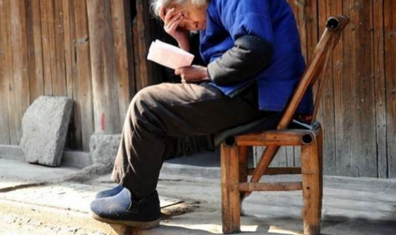 农村夫妇一辈子攒了10万，为给儿子娶妻还要再借40万！