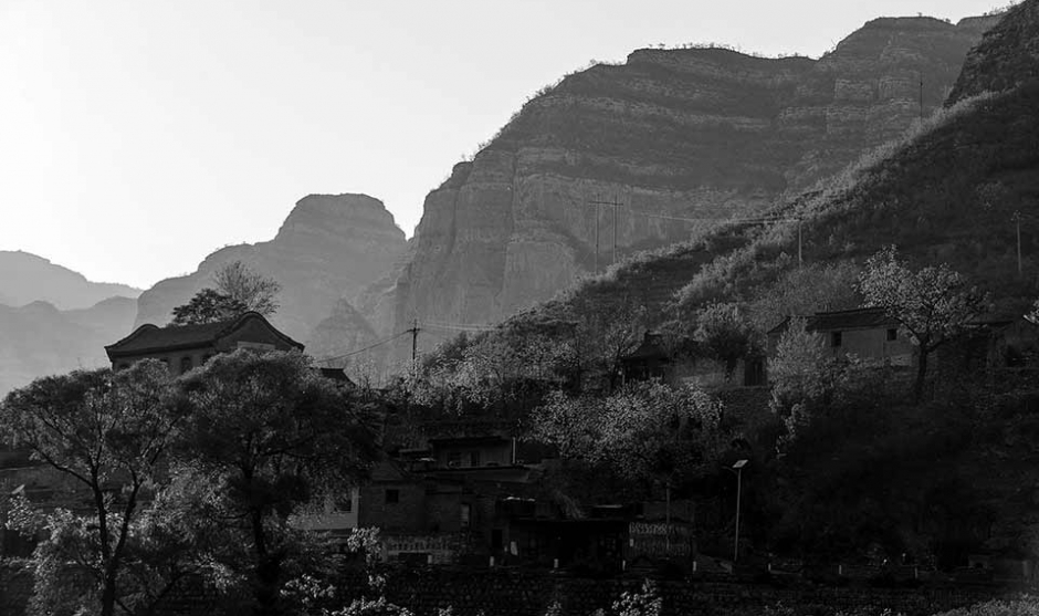 农村情最是难忘怀  组照晋西北采风 ——《村头》