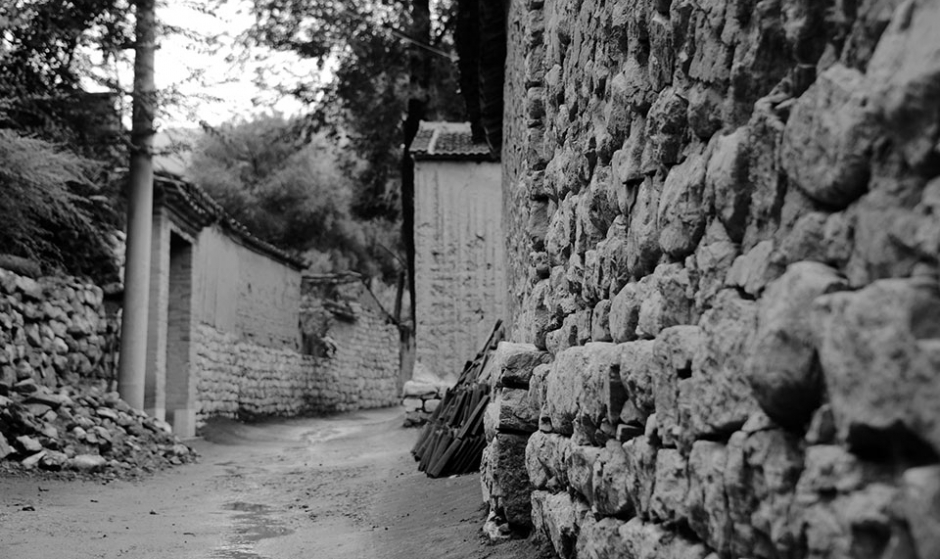 农村情最是难忘怀  组照晋西北采风 ——《村头》