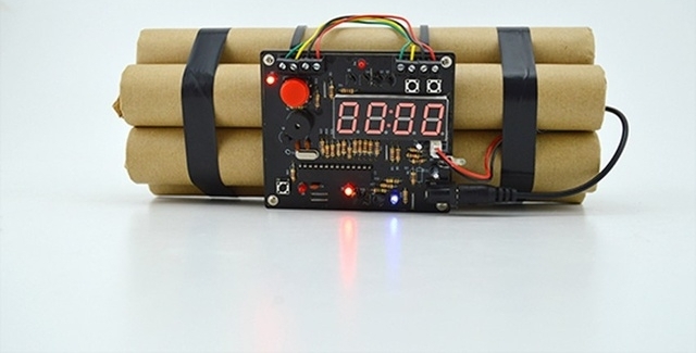 农村洗菜工在厨房发现这个！老板看后大惊失色并叫他不要声张