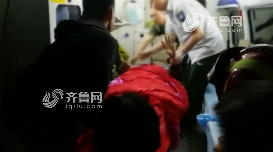 济南女子坠30米深井被困7小时被救出