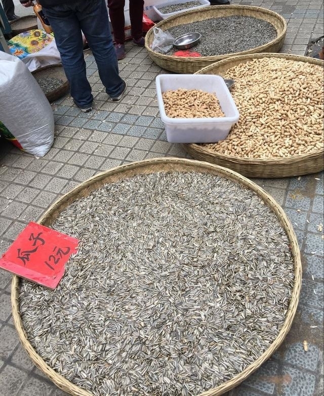 农村的大集市，很多东西一年只卖一次！