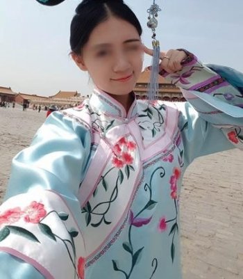 自称“夜播故宫”女主播道歉：很害怕也很后悔