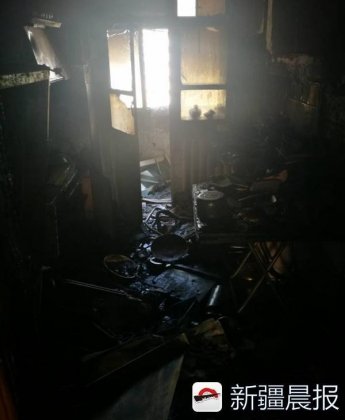 消防通道勿停车！乌市一老人家被火烧成灰烬 消防车被挡小区门口