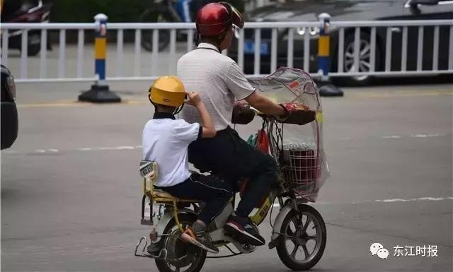 车主注意！电动车能不能载人，能否载两个儿童？这里有答案！