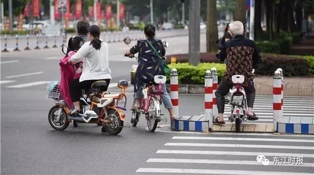 车主注意！电动车能不能载人，能否载两个儿童？这里有答案！