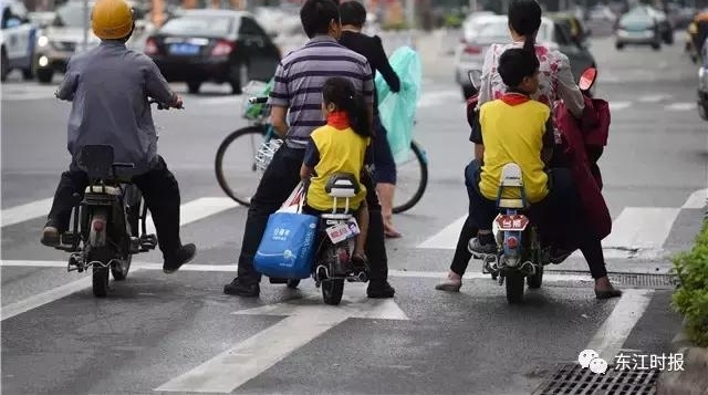 车主注意！电动车能不能载人，能否载两个儿童？这里有答案！