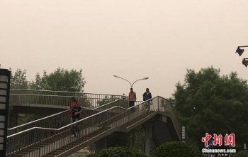 强沙尘暴席卷北京：全城PM10破1500，局部破2000