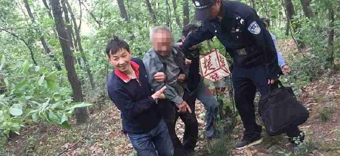 七旬老汉与儿媳妇怄气到山中服毒自杀，幸亏农药过期捡回一条命