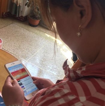 赤峰市红山区文钟村村民办事不出门 有“人”给跑腿