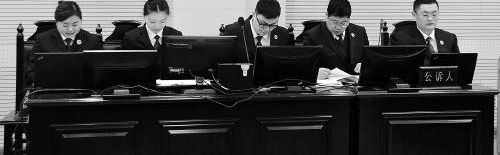 贪官3年受贿48次年均百万：自己办事妻子收钱