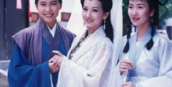 揭露国产剧中的那些「潜规则」，这档综艺还真敢说