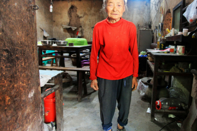 镜头下：农村留守老人的真实生活，看完心中莫名的难过