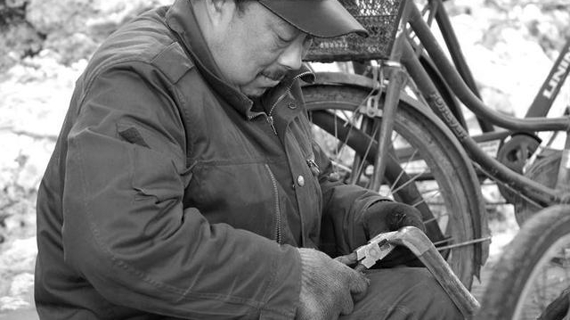 农村里的一种手艺，以前能养家糊口，现在连温饱都很难解决