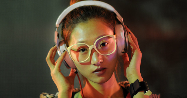 镜头下：在北京夜店讨生活的90后女大学生