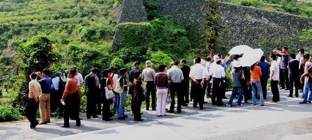 浙江的某村里有一座坟，数千年来无人敢动！原因让人目瞪口呆