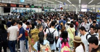 深圳各口岸五一再“爆棚” 日均超 80 万人次