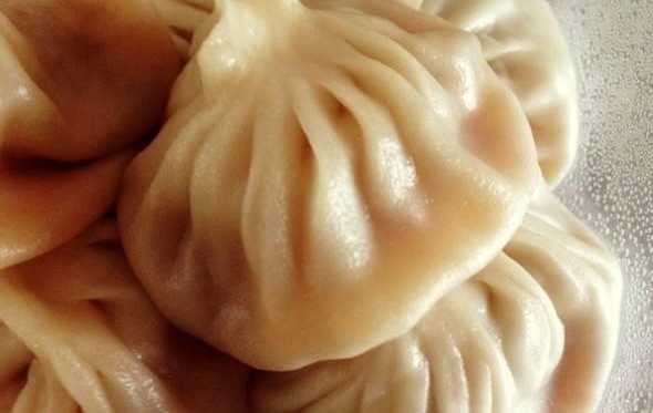 农村小伙被女大学生抛弃后，艰苦创业成富翁，前女友来找他遭拒绝