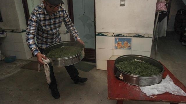 五一假游客天岳幕阜山亲自动手特色美味