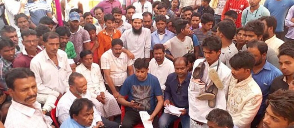 贪心新郎索要昂贵嫁妆 被村民套上破鞋游街