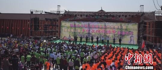 江西瑞金乡村文化旅游节启幕 特色小镇游人如织