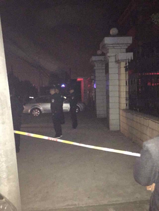 江苏靖江骨科名医在家中被杀，血泊中洒满钱